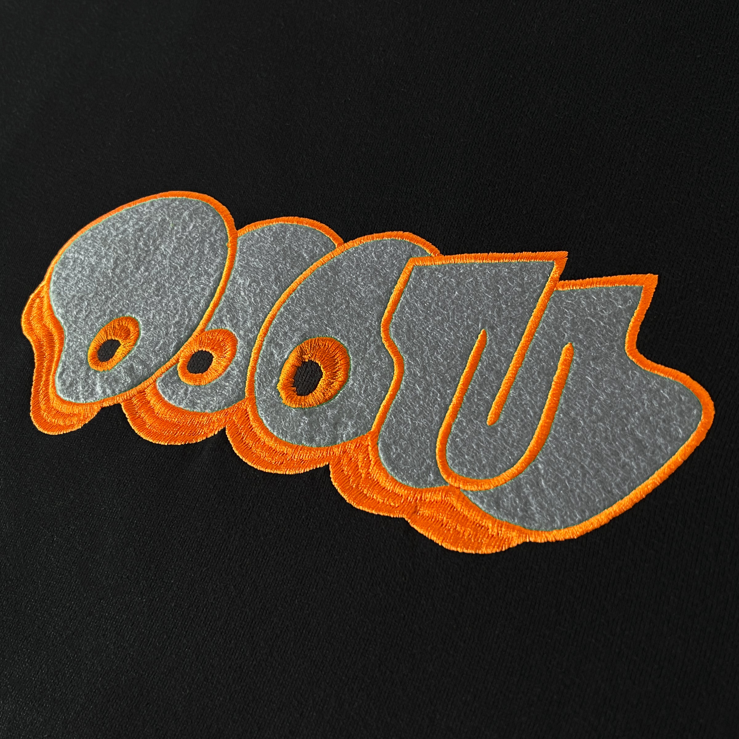 THROW HOODIE - BLACK