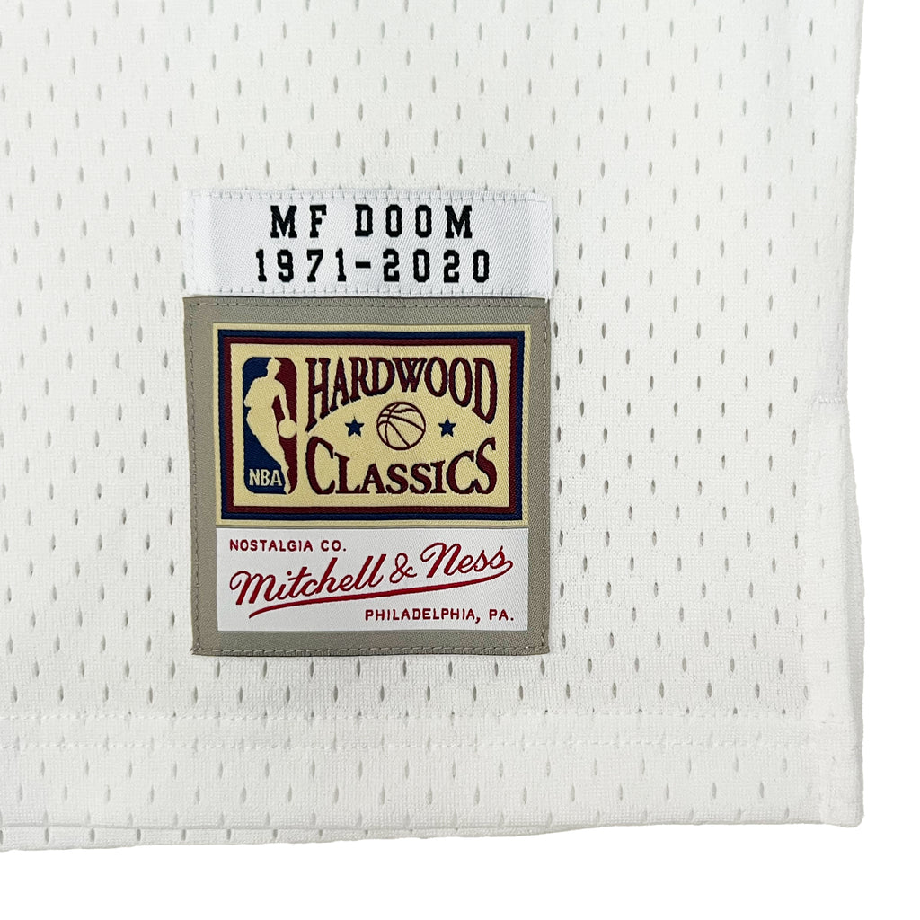 DOOMSDAY 2025: Mitchell & Ness Knicks Jersey - White